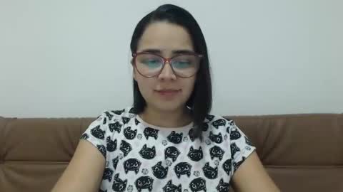 Emma online show from 11/01/25, 03:30