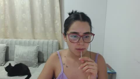 Emma online show from 03/08/26, 03:54