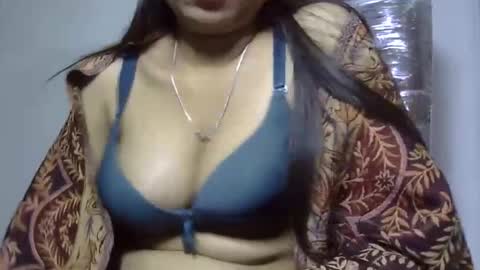 ishika_ishu online show from 01/08/26, 11:07