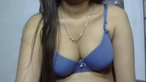 ishika_ishu online show from 03/04/26, 06:03