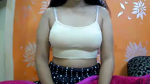 Snapshot of ishika_singh_ chatting on 12/03/24, 02:03 ishika_singh_ online show from 12/03/24, 02:03
