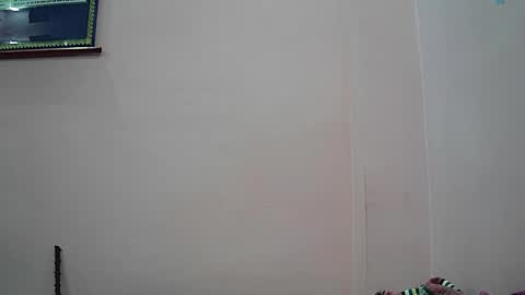 Snapshot of ishika_singh_ chatting on 10/23/25, 02:11 ishika_singh_ online show from 10/23/25, 02:11