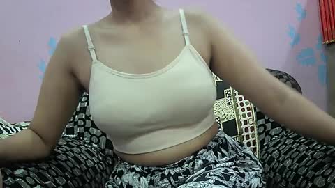 ishika_singh_ online show from 03/31/26, 01:40