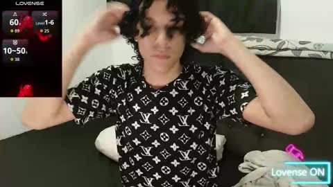 Isidro online show from 10/17/25, 03:10