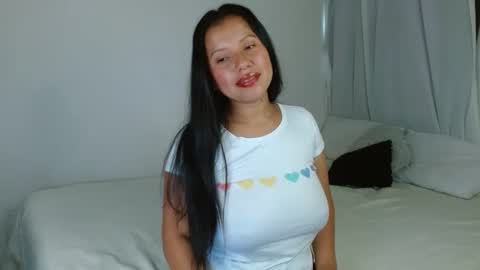 Snapshot of isis_cb17 chatting on 02/25/25, 06:31 Isis online show from 02/25/25, 06:31