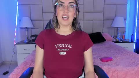 Snapshot of isis_loveyes_ chatting on 12/07/24, 07:21 Pauli online show from 12/07/24, 07:21