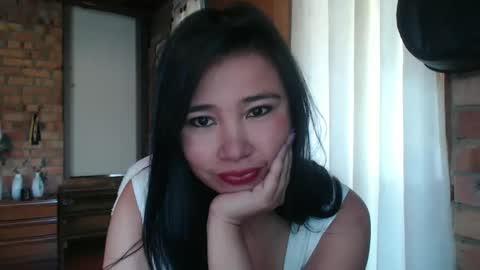 Snapshot of isis_moon88 chatting on 10/21/25, 01:23 isis online show from 10/21/25, 01:23