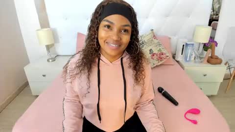 Vanessa online show from 10/05/25, 11:19