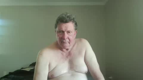 island625103 online show from 09/18/25, 06:32