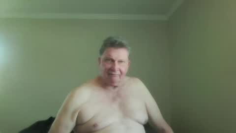 island625103 online show from 10/09/25, 07:34