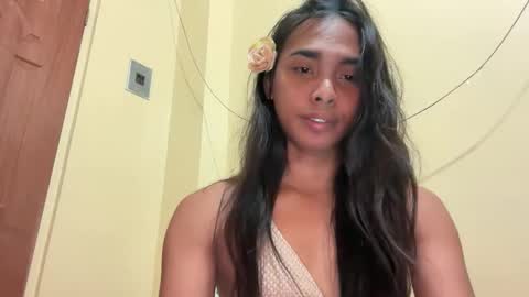 Alona online show from 06/05/26, 01:23