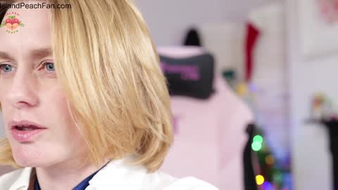 Lou  Peaches online show from 12/20/25, 03:08