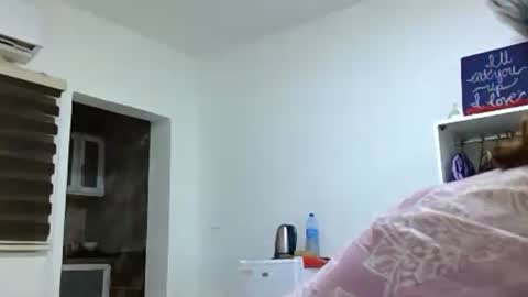 Sexy Serena online show from 09/19/25, 07:47