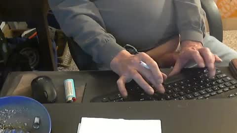 Snapshot of islandduke chatting on 01/08/25, 12:06 Duke online show from 01/08/25, 12:06