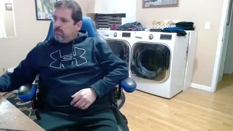 Snapshot of islandguy70 chatting on 01/15/25, 09:24 Jim online show from 01/15/25, 09:24