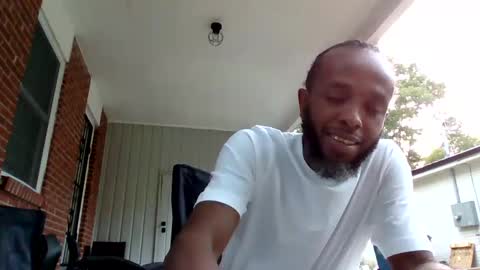 Snapshot of islandmaker chatting on 09/10/25, 11:27 islandmaker online show from 09/10/25, 11:27