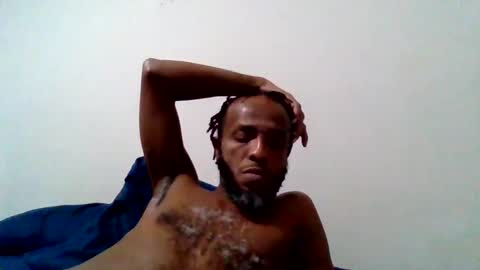 Snapshot of islandmaker chatting on 09/19/25, 08:05 islandmaker online show from 09/19/25, 08:05