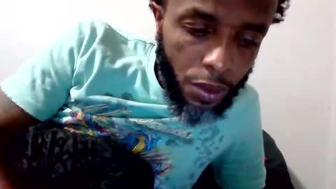 Snapshot of islandmaker chatting on 09/25/25, 09:07 islandmaker online show from 09/25/25, 09:07