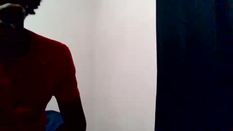 Snapshot of islandmaker chatting on 10/08/25, 04:43 islandmaker online show from 10/08/25, 04:43