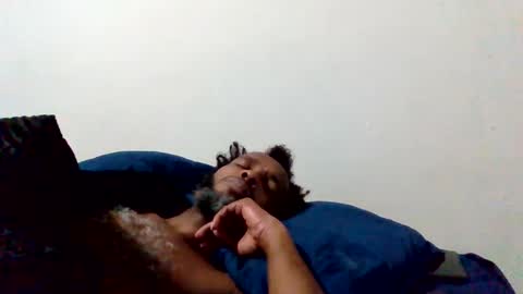 Snapshot of islandmaker chatting on 10/12/25, 11:20 islandmaker online show from 10/12/25, 11:20