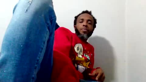 Snapshot of islandmaker chatting on 10/20/25, 03:18 islandmaker online show from 10/20/25, 03:18