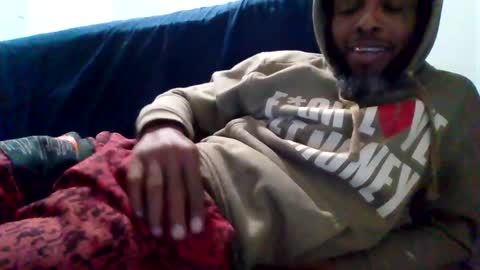 Snapshot of islandmaker chatting on 10/30/25, 03:08 islandmaker online show from 10/30/25, 03:08