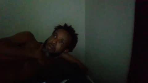 Snapshot of islandmaker chatting on 11/09/25, 12:14 islandmaker online show from 11/09/25, 12:14