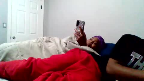 Snapshot of islandmaker chatting on 11/11/25, 06:35 islandmaker online show from 11/11/25, 06:35