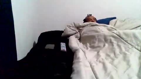 Snapshot of islandmaker chatting on 11/27/25, 11:23 islandmaker online show from 11/27/25, 11:23