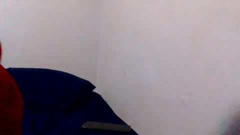 Snapshot of islandmaker chatting on 12/19/25, 06:09 islandmaker online show from 12/19/25, 06:09