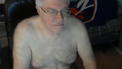 islesman22 online show from 12/17/25, 12:00