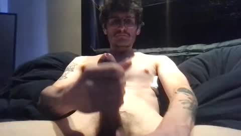 isocialmedia online show from 10/25/25, 08:55