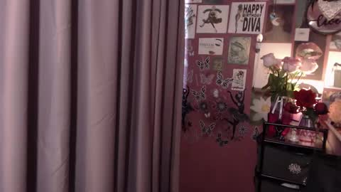 Rebecca online show from 01/10/25, 08:40