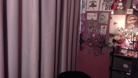 Rebecca online show from 03/12/25, 07:46