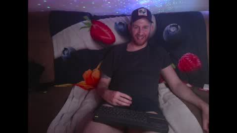Tall Jewish Ginger DOM online show from 12/14/24, 12:11