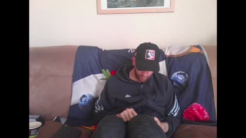 Tall Jewish Ginger DOM online show from 12/22/24, 11:00