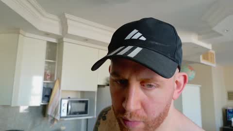 Tall Jewish Ginger DOM online show from 12/23/24, 12:19