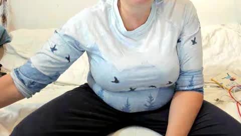 Snapshot of israelymilf chatting on 01/06/25, 01:52 Marta online show from 01/06/25, 01:52