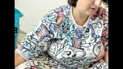 Snapshot of israelymilf chatting on 02/07/25, 08:22 Marta online show from 02/07/25, 08:22