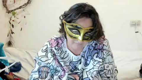 Snapshot of israelymilf chatting on 02/09/25, 11:25 Marta online show from 02/09/25, 11:25