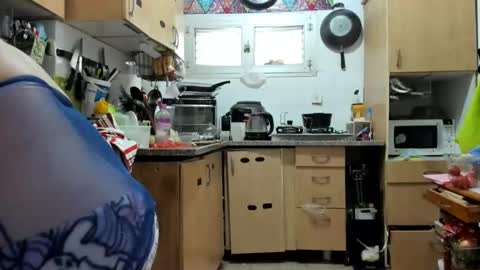 Snapshot of israelymilf chatting on 02/09/25, 02:29 Marta online show from 02/09/25, 02:29