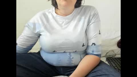 Snapshot of israelymilf chatting on 03/09/25, 06:50 Marta online show from 03/09/25, 06:50