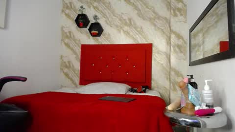 Snapshot of issa__love chatting on 10/03/25, 01:19 issa online show from 10/03/25, 01:19