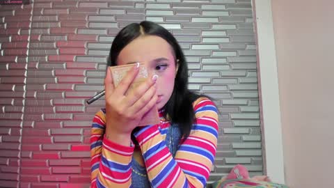 I S S A B E L A Igissaa ax    Xlittleissa  online show from 12/29/24, 02:10