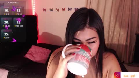 Snapshot of issa_gg chatting on 09/28/25, 05:13 isabella p online show from 09/28/25, 05:13