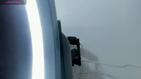 issa_kitty online show from 09/22/25, 05:15