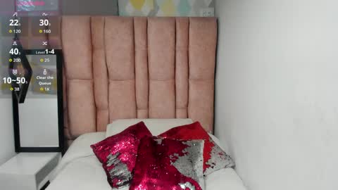 ISSA MILF online show from 04/09/26, 01:16