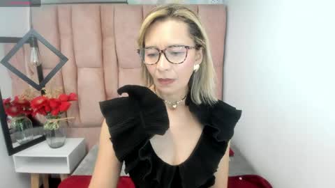 ISSA MILF online show from 06/04/26, 01:39