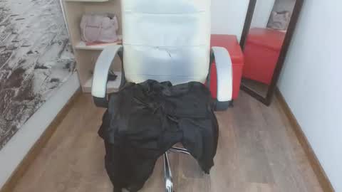 Snapshot of issa_nassar chatting on 03/08/25, 02:40 Issa online show from 03/08/25, 02:40