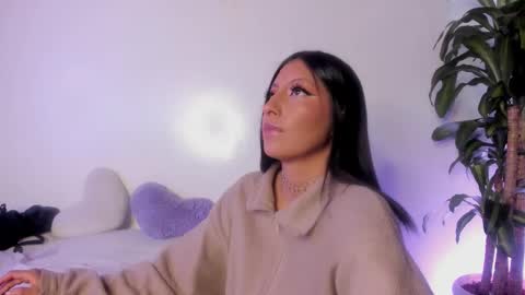 Snapshot of issaandneron_ chatting on 11/22/25, 04:06 Issa and Neron online show from 11/22/25, 04:06